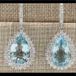 NEW 18k White Gold Plated Aquamarine Drop Earrings
